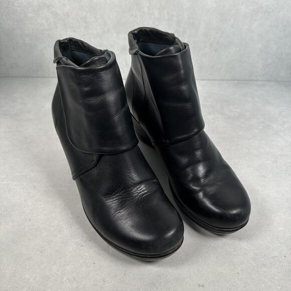 Dansko Wedge Ankle Boots Womens Size 39 Black Leather Booties Comfort Round Toe - Picture 1 of 11